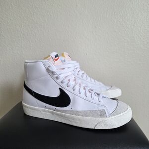 Fake/replica Nike Blazer Mid Vintage ’77 White Black Men's Sneakers